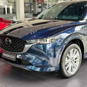 Alternative view of Mazda CX-5 2.0L Premium Exclusive