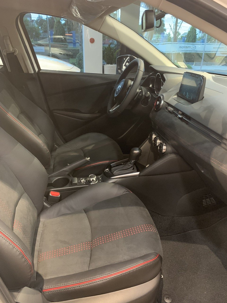 Nội thất Mazda2 1.5L Premium 2026
